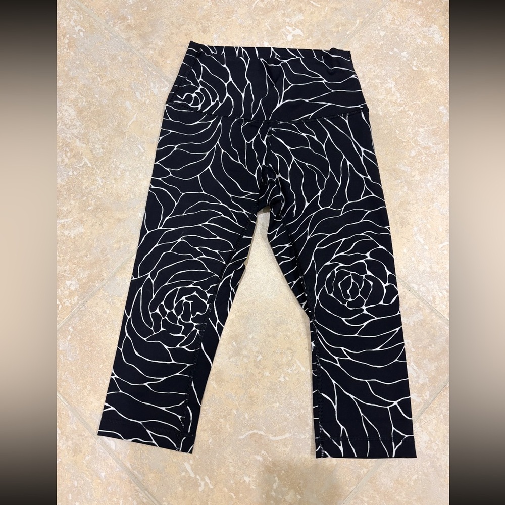 lululemon Capri Leggings